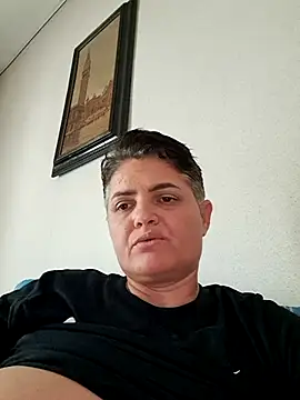 Snapshot of Sony28v chatting on 06-19-26, 04:35 Sony28v online show from 06-19-26, 04:35
