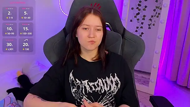 Snapshot of MmollyMay chatting on 02-20-26, 10:17 MmollyMay online show from 02-20-26, 10:17