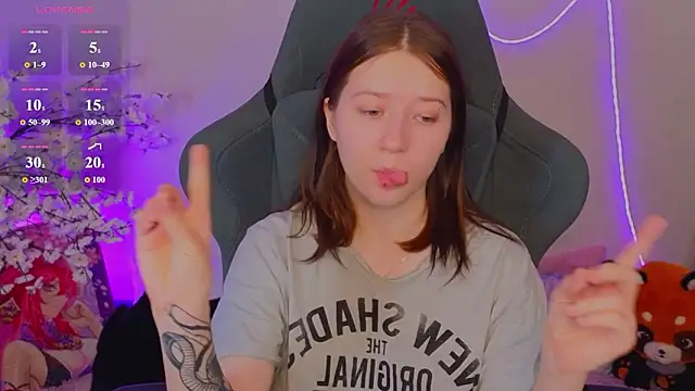 Snapshot of MmollyMay chatting on 02-21-26, 10:17 MmollyMay online show from 02-21-26, 10:17