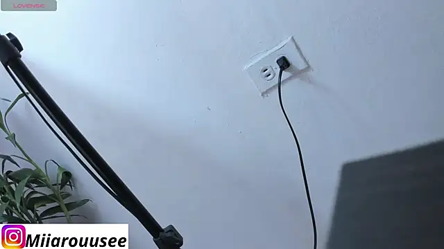 miarouse 0 online show from 04-21-26, 08:59