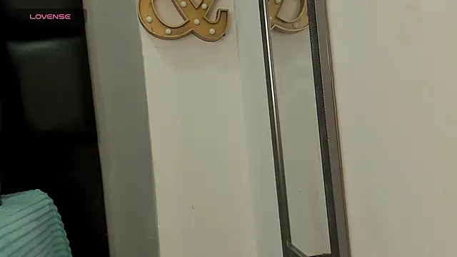 Criistal castro online show from 03-06-26, 12:00