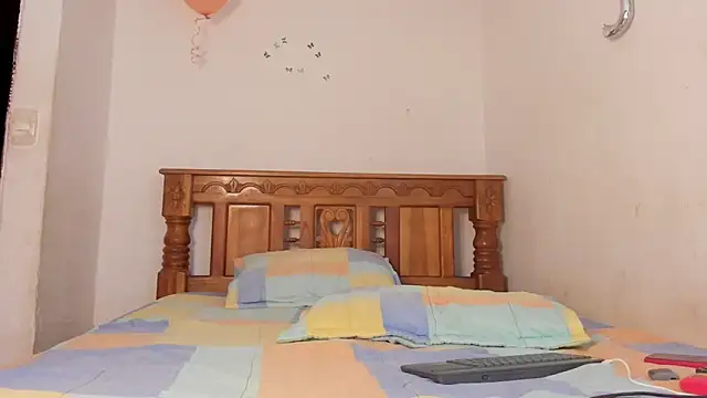 Snapshot of Scarlett_rossii chatting on 02-20-26, 08:33 Scarlett rossii online show from 02-20-26, 08:33