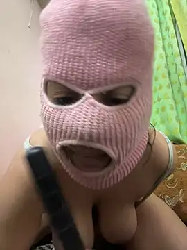 Snapshot of faettaa chatting on 02-20-26, 08:33 faettaa online show from 02-20-26, 08:33