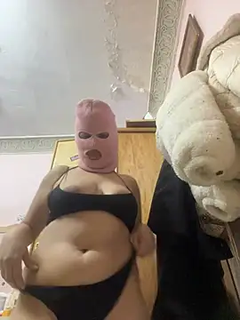 Snapshot of faettaa chatting on 02-12-26, 06:18 faettaa online show from 02-12-26, 06:18