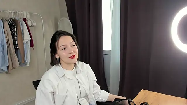 Snapshot of JulianeBornmann chatting on 02-10-26, 08:35 JulianeBornmann online show from 02-10-26, 08:35