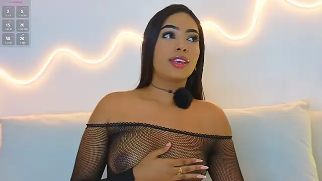 Snapshot of Alyssa_bunnyx chatting on 05-05-26, 03:09 Alyssa bunnyx online show from 05-05-26, 03:09