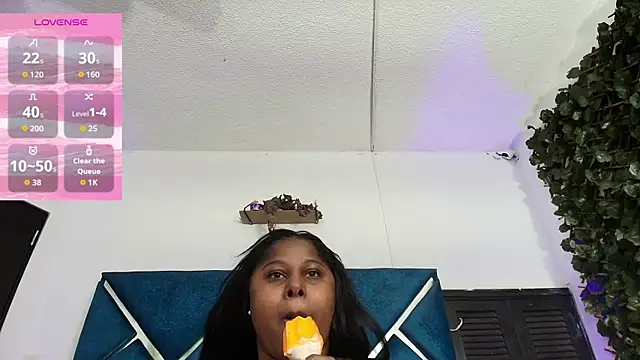 Snapshot of AlexaRousse4u chatting on 05-28-26, 02:19 AlexaRousse4u online show from 05-28-26, 02:19