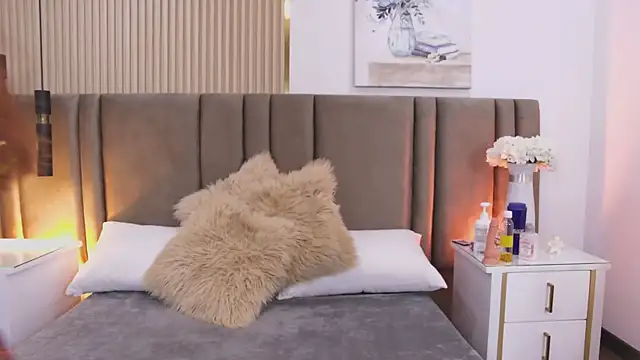 SaraLugo online show from 03-27-26, 07:37