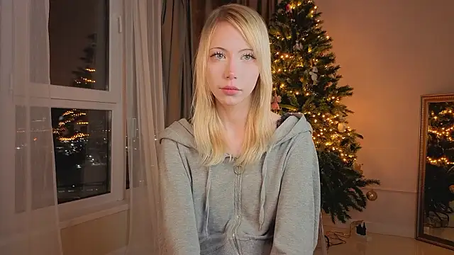 UWU flower online show from 02-17-26, 01:41