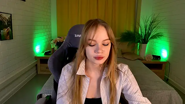 Snapshot of AmyNox chatting on 02-11-26, 05:07 AmyNox online show from 02-11-26, 05:07