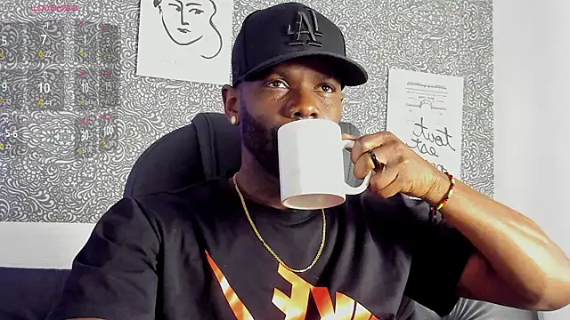 Snapshot of Mark_Vega chatting on 02-27-26, 02:45 Mark Vega online show from 02-27-26, 02:45