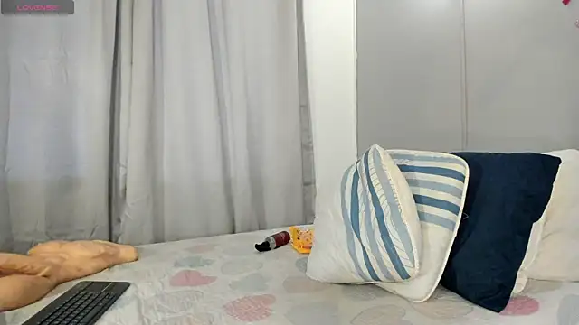 Britanny W online show from 04-09-26, 07:20