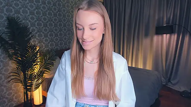 Snapshot of CarmenLipkin chatting on 03-02-26, 02:24 CarmenLipkin online show from 03-02-26, 02:24