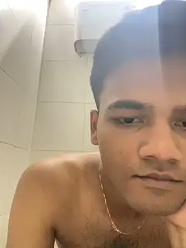 Snapshot of Dazzling_dude chatting on 02-23-26, 06:19 Dazzling dude online show from 02-23-26, 06:19