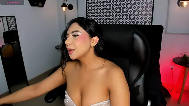 Lola 12  online show from 03-06-26, 12:55