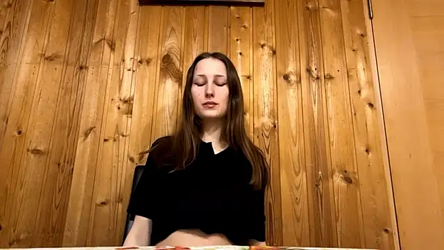 VickieKush online show from 03-06-26, 03:07