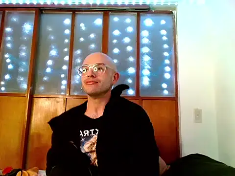 DanniHotBoy02 online show from 02-11-26, 03:06