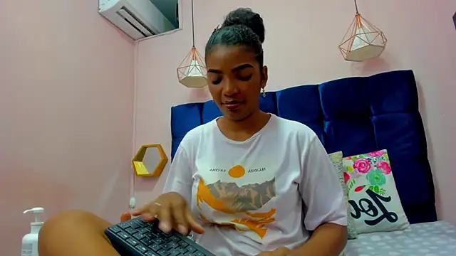 Sexy ebony 1 online show from 04-08-26, 11:44