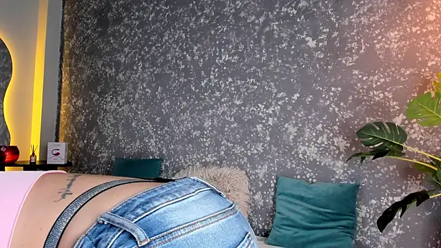 emma  summers online show from 04-06-26, 07:59