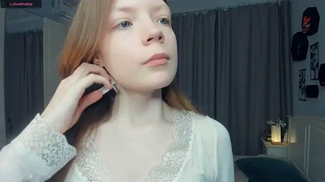 LavenderMitten online show from 05-11-26, 05:42