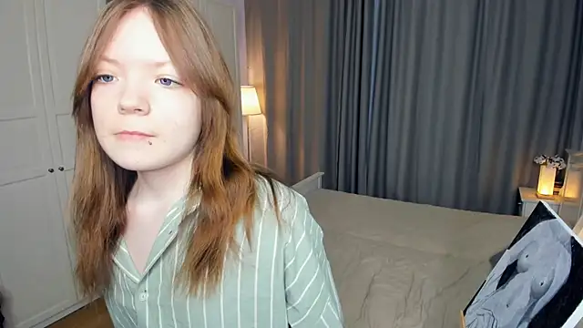 Snapshot of LavenderMitten chatting on 03-01-26, 05:07 LavenderMitten online show from 03-01-26, 05:07