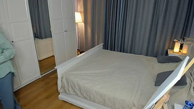 Snapshot of LavenderMitten chatting on 02-26-26, 05:18 LavenderMitten online show from 02-26-26, 05:18