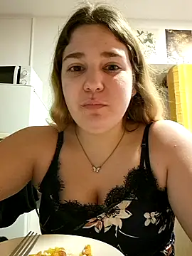 Snapshot of Dulcexpecado chatting on 03-01-26, 11:27 Dulcexpecado online show from 03-01-26, 11:27