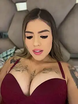 GabrielaS  online show from 04-07-26, 08:10