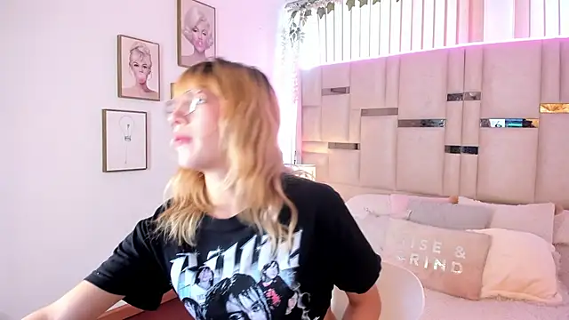 Maya-jhons online show from 03-04-26, 11:51