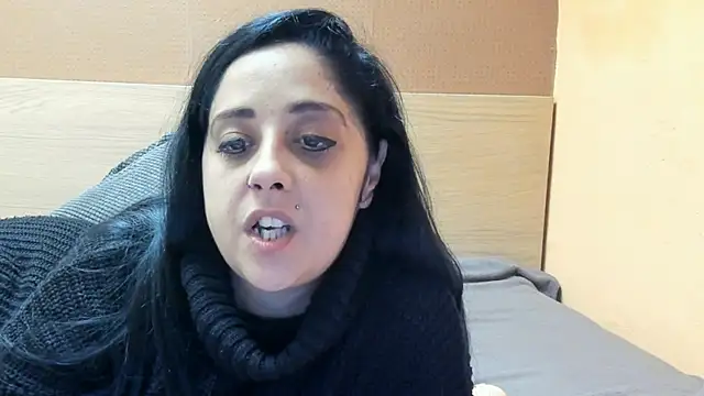 PinkyTwerkyX online show from 10-19-25, 01:47