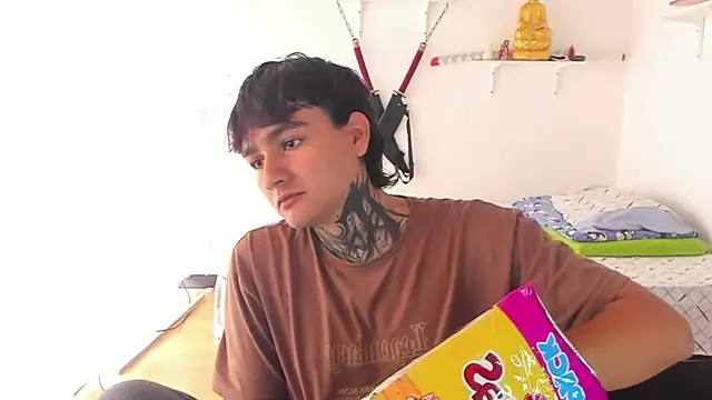 Snapshot of Your_Tao chatting on 02-25-26, 06:30 Your Tao online show from 02-25-26, 06:30