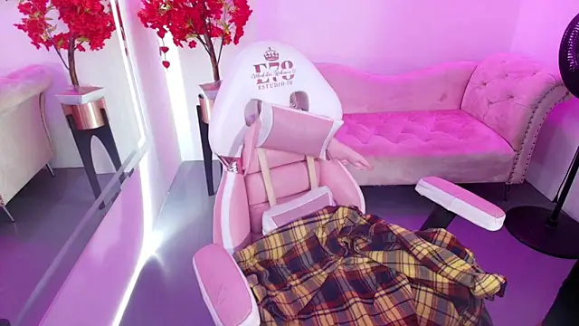 Snapshot of Kathy_dolce chatting on 02-20-26, 06:26 Kathy dolce online show from 02-20-26, 06:26