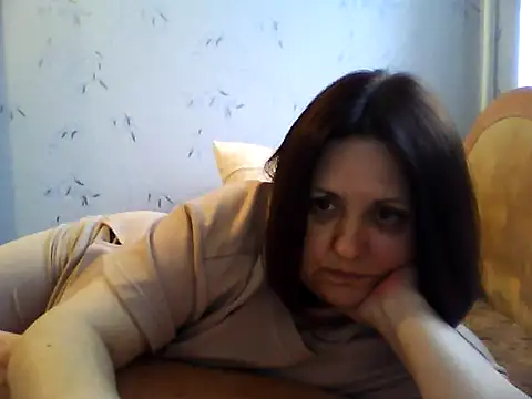 LockyCharm111 online show from 05-13-26, 04:36