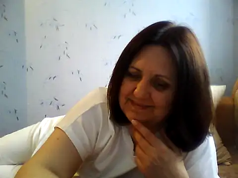 LockyCharm111 online show from 05-09-26, 03:37