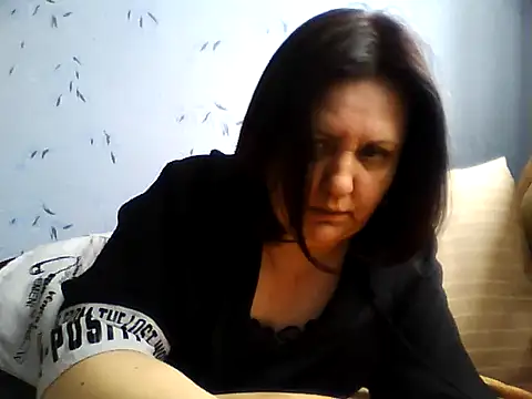 LockyCharm111 online show from 04-12-26, 06:27