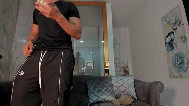 Snapshot of Maik_Mejia chatting on 02-16-26, 09:02 Maik Mejia online show from 02-16-26, 09:02