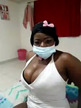 DiosaDeHebano online show from 02-11-26, 04:01