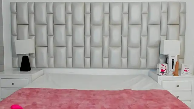 paola katy dicks online show from 03-13-25, 08:00