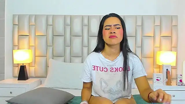 paola katy dicks online show from 11-01-25, 01:16