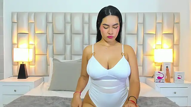 paola katy dicks online show from 06-24-26, 07:55