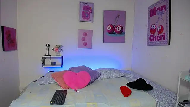 Snapshot of AnnyCotton chatting on 04-22-26, 07:31 AnnyCotton online show from 04-22-26, 07:31