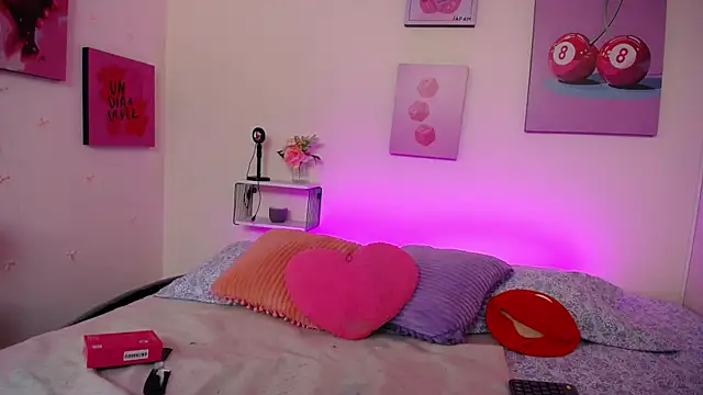 Snapshot of AnnyCotton chatting on 04-20-26, 07:37 AnnyCotton online show from 04-20-26, 07:37