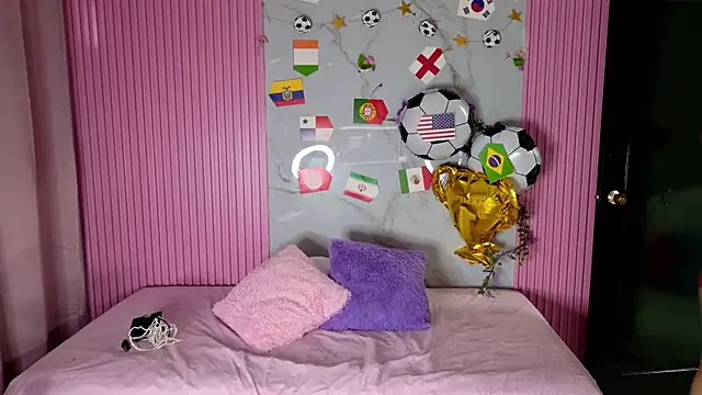Sophie19   online show from 07-08-26, 11:22