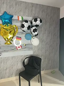 Sophie19   online show from 06-26-26, 12:00