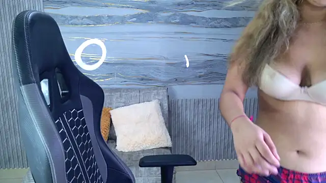 Sophie19   online show from 05-03-26, 11:26