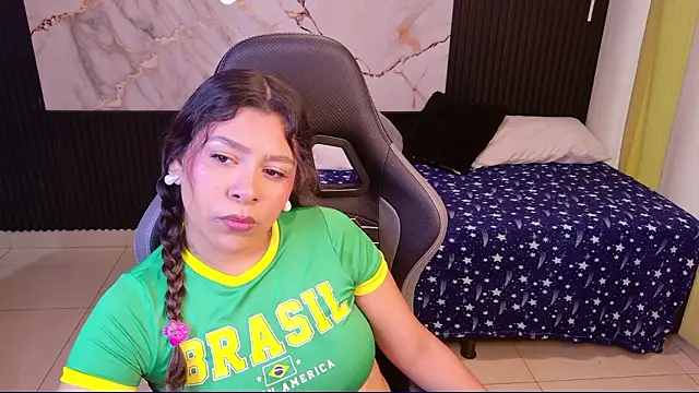 Sophie19   online show from 03-13-26, 11:37