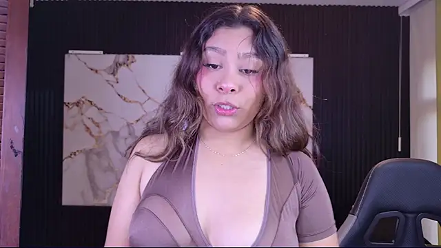 Sophie19   online show from 03-07-26, 12:10