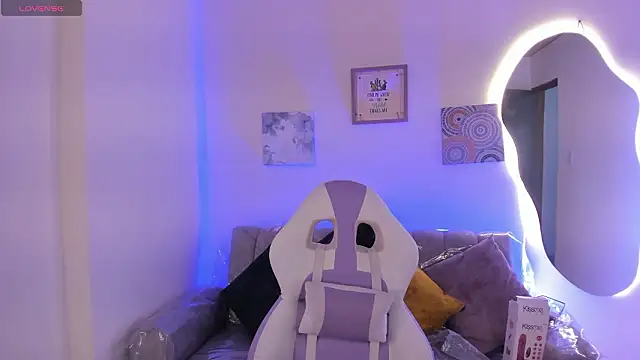 Snapshot of Afrodita_rouss chatting on 02-19-26, 08:50 Afrodita rouss online show from 02-19-26, 08:50