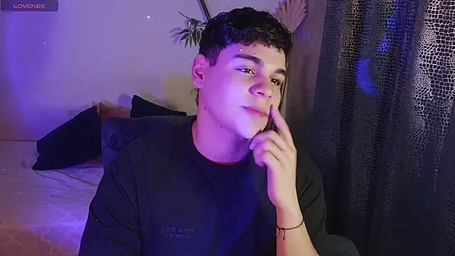 Snapshot of eithan_jonnes chatting on 02-22-26, 09:27 eithan jonnes online show from 02-22-26, 09:27