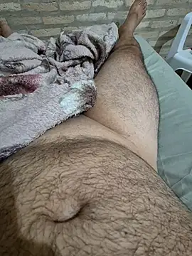 Snapshot of Joaquinh chatting on 02-23-26, 01:40 Joaquinh online show from 02-23-26, 01:40